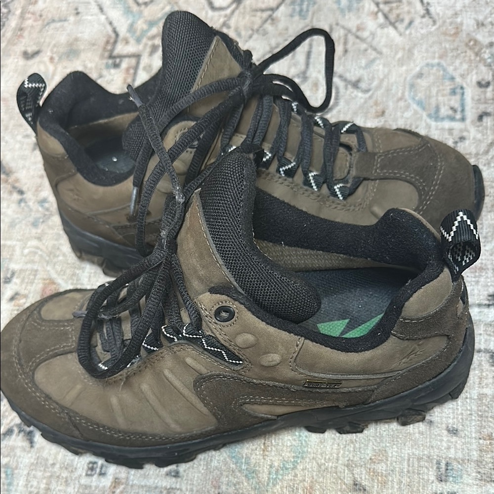 Women's Brown Hiking Shoes